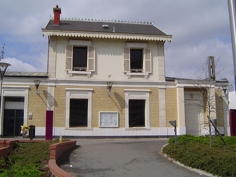 File:Bourg-la-Reine - gare du RER (6).jpg