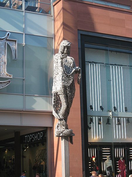 File:Briggate Minerva 10 October 2018.jpg