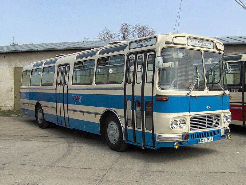 File:Brno, Řečkovice, autobus Ikarus 280 II.JPG - Wikimedia Commons