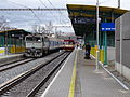 Čeština: Praha-Bubeneč. Železniční zastávka Praha-Podbaba, pracovní vlak a motorák do Roztok. English: Prague-Bubeneč, Czech Republic. Train stop Praha-Podbaba. Camera location 50° 06′ 46.1″ N, 14° 23′ 40.9″ E    View all coordinates using: OpenStreetMap