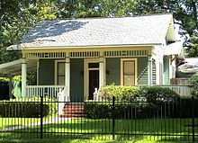 A bungalow in Houston Bungalow-Houston.JPG