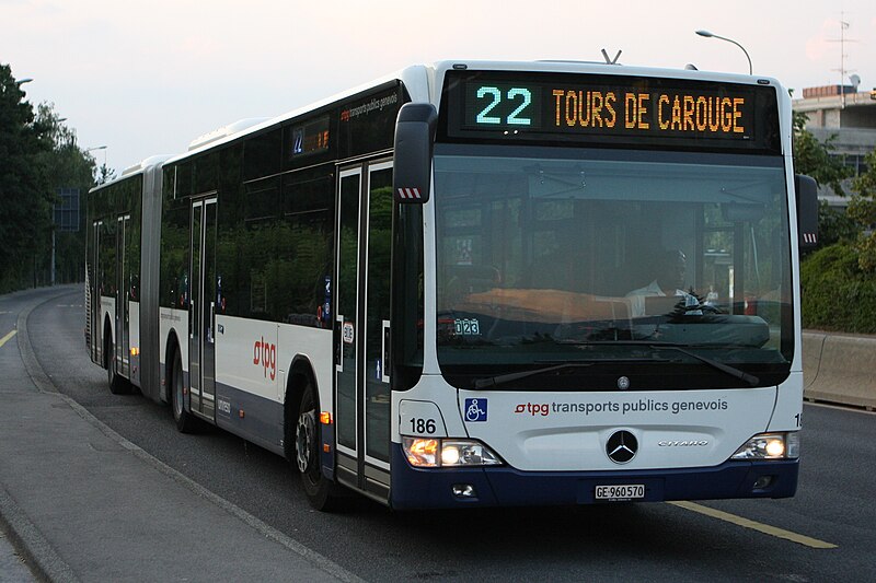 File:Bus in Genf 2010-07-01.jpg