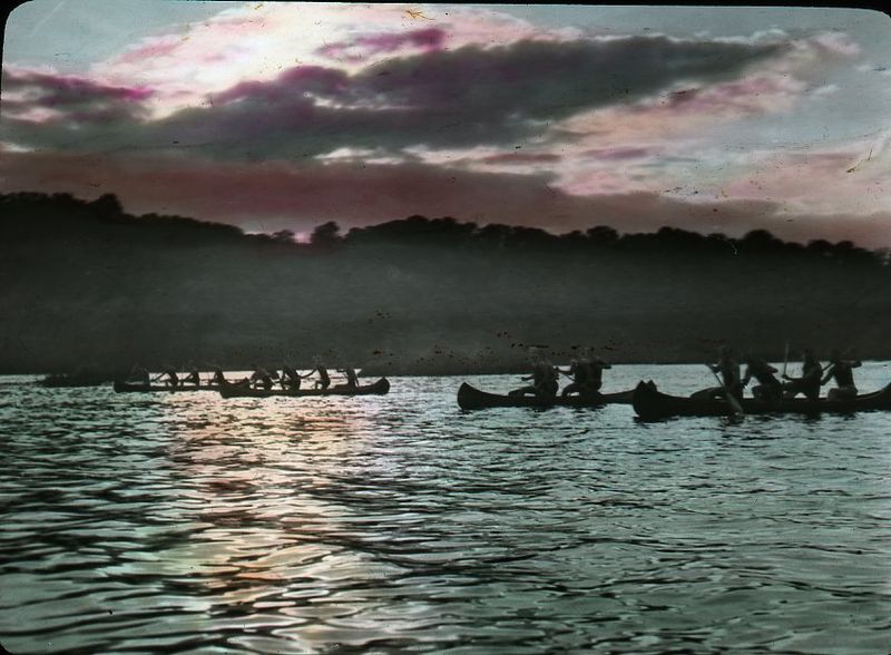 File:Canoe Race!.jpg