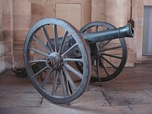 Field shell gun "Canon-obusier de campagne de 12 modele 1853 Le Hangest". Bronze, founded in Strasbourg in the mid-1850s. Caliber: 121 mm. Length: 1.91 m. Weight: 626 kg (with carriage: 1200 kg). Metal ball or explosive shell 4.1 kg. Canon obusier de campagne de 12 modele 1853.jpg