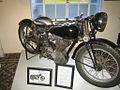 Idéntico modelo de la moto utilizada por Ernesto Guevara para recorrer América, motocicleta llamada por él como "La poderosa".