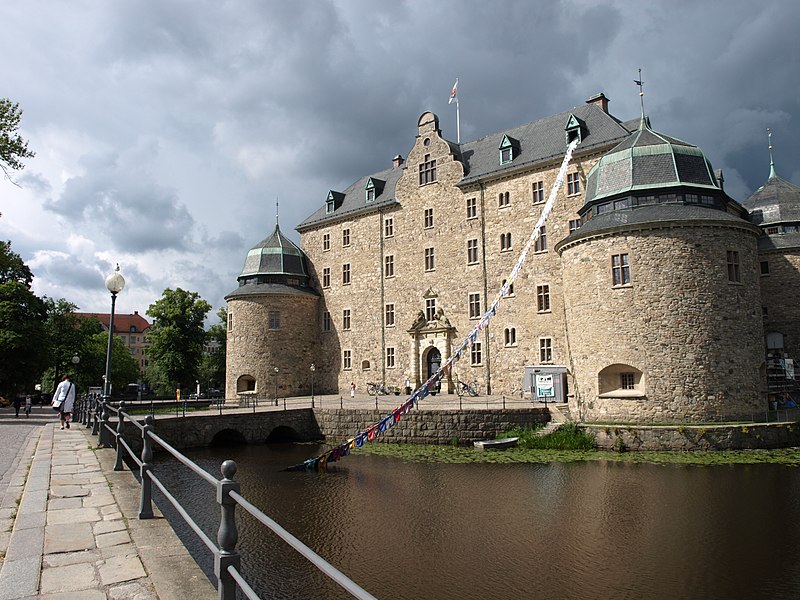 File:Castle of Örebro.JPG