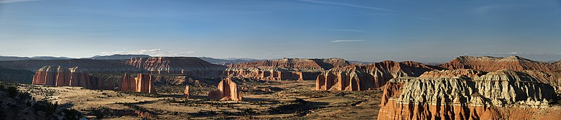 File:Cathedral Valley Panorama - Flickr - snowpeak.jpg