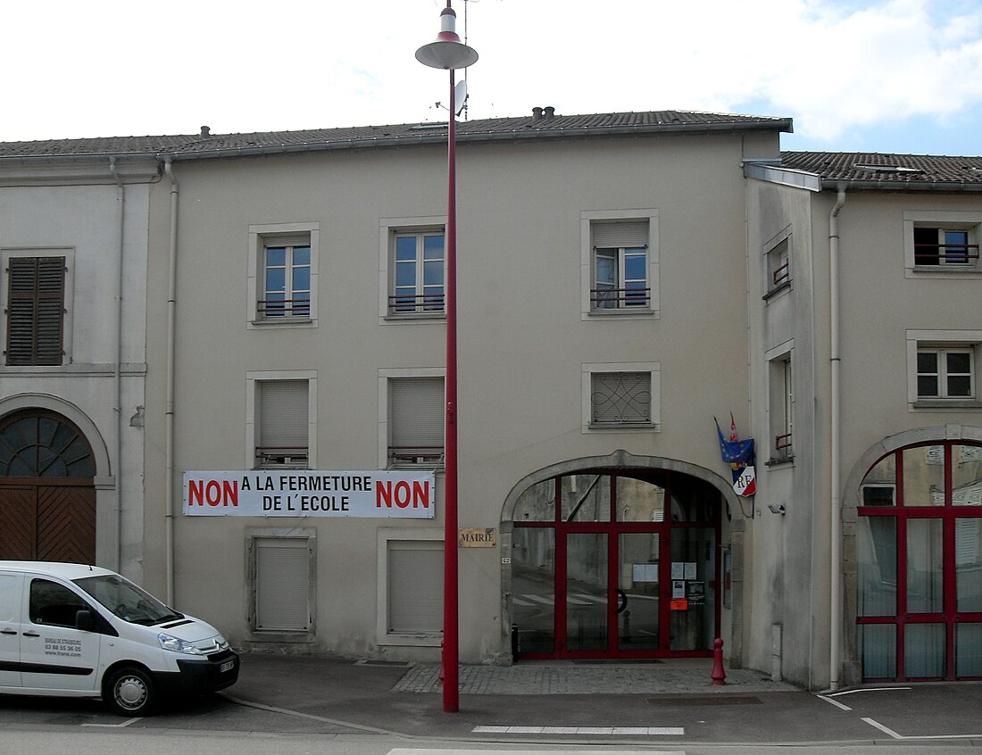 File:Chamagne, Mairie.jpg