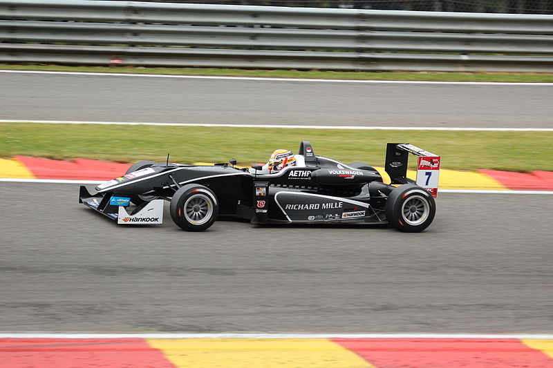 File:Charles Leclerc, Formel 3 2015.JPG