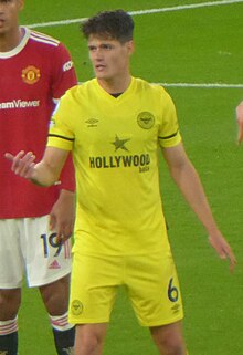 Christian Nørgaard, Brentford F.C. footballer, May 2022.jpg