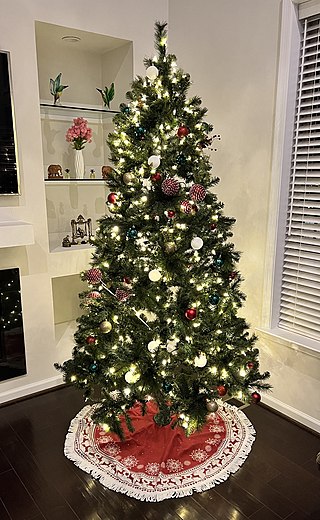 <span class="mw-page-title-main">Christmas tree</span> Tree that is decorated for Christmas