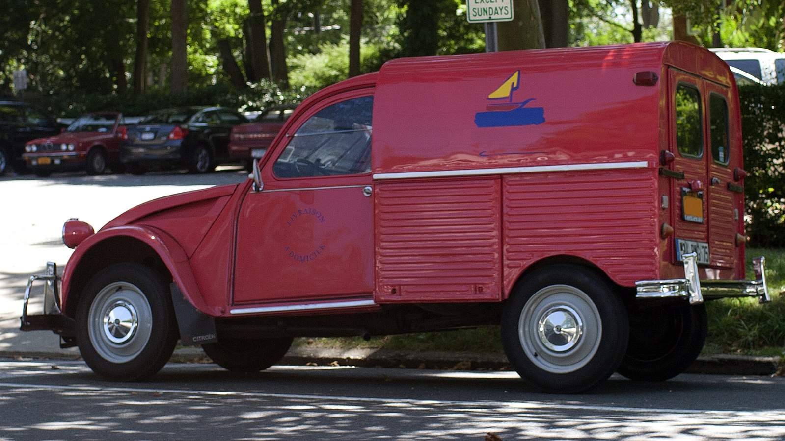 Citroen 2cv fourgonnette Ferrari