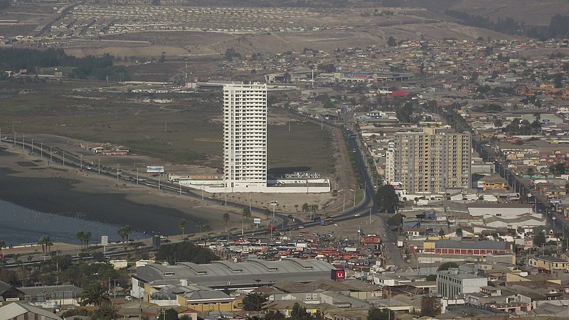 File:Costanera y Baquedano desde la Cruz - panoramio.jpg