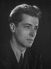 Jean-Louis Curtis 1947, photo by Studio Harcourt.