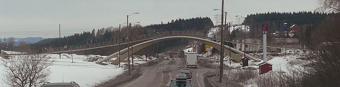 Pont en bois à Ås, inspiré du Pont de Léonard