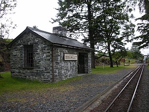 Dduallt-Station-květen-2007.jpg