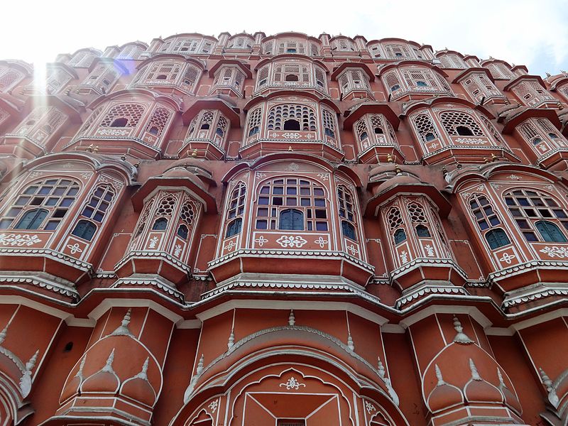 File:Detail view, Hawa Mahal, Jaipur.jpg