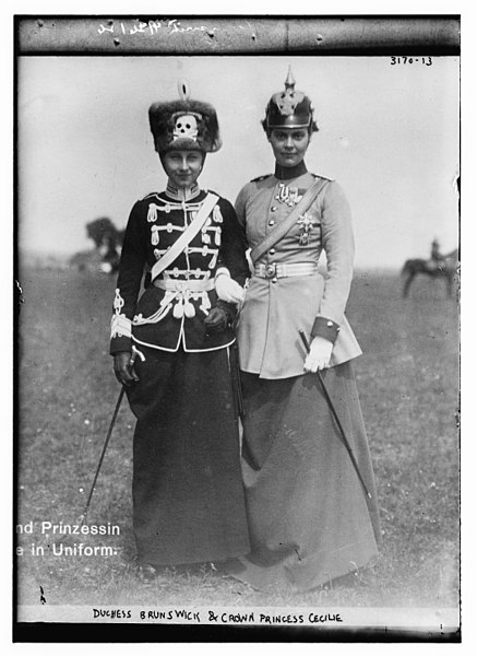 File:Duchess Brunswick & Crown Princess Cecilie LCCN2014696888.jpg