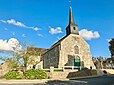 L’église Saint-Pierre de Créhen dans les Côtes d’Armor (vue Nord et Ouest).