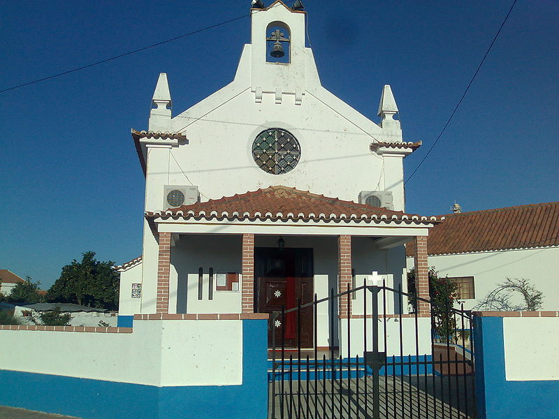 File:Ermidas-Sado - Igreja.jpg