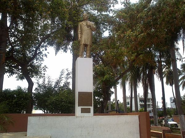 Statue of Benito Juárez in Hidalgo