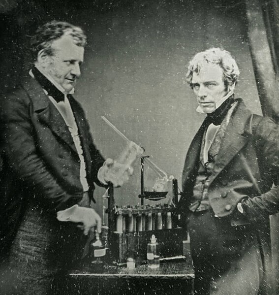 File:Faraday and Daniell.jpg