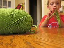 Child finger knitting Fingerknitt1.jpg