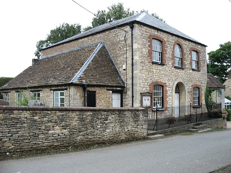 File:Former Baptist Chapel, Hillesley (geograph 3662562).jpg