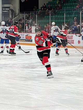 <span class="mw-page-title-main">Garrett Pilon</span> Canadian ice hockey player