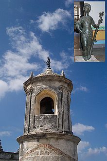 La Giradilla on the watchtower (inset: The original figurine, which is now held in the Palacio de los Capitanes Generales) Giradilla.jpg