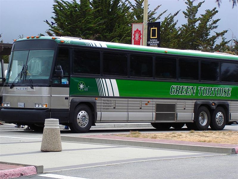 File:Green Tortoise MCI bus 308 in 2007.jpg