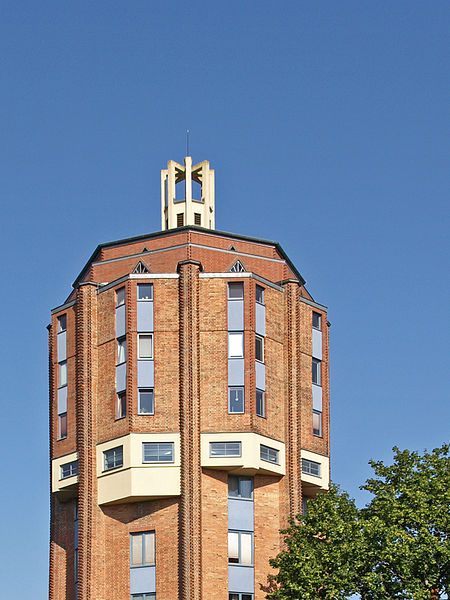 File:Guestrow Wasserturm.jpg