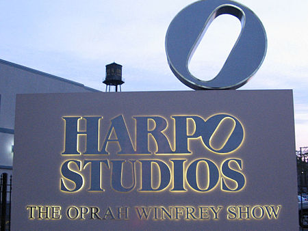 Tập_tin:Harpo-studio-sign-in-chicago-ill-usa.jpg