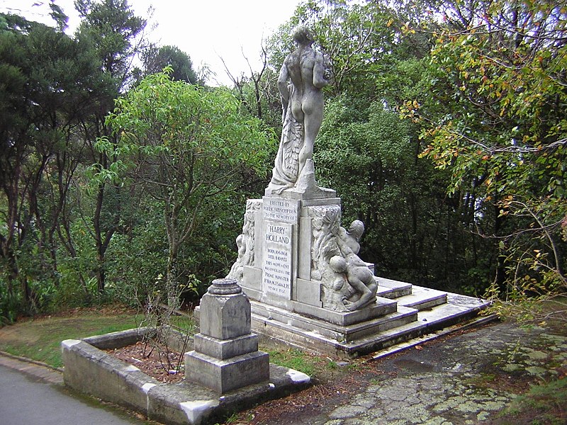 File:Harry Holland memorial, Wellington.jpg