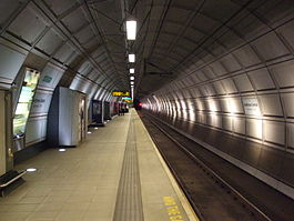 Heathrow Central platformasi.JPG