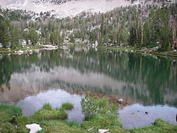 Kum Saati Gölü, Beyaz Bulut Dağları, Idaho.JPG