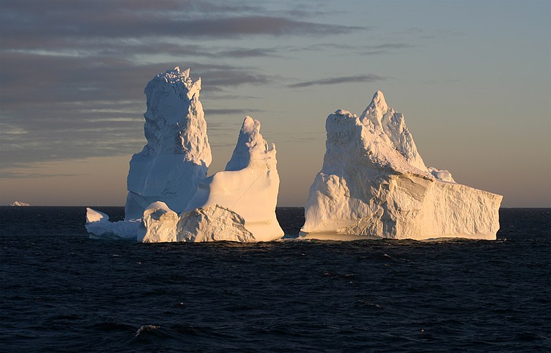 File:Iceberg around Cape York.jpg