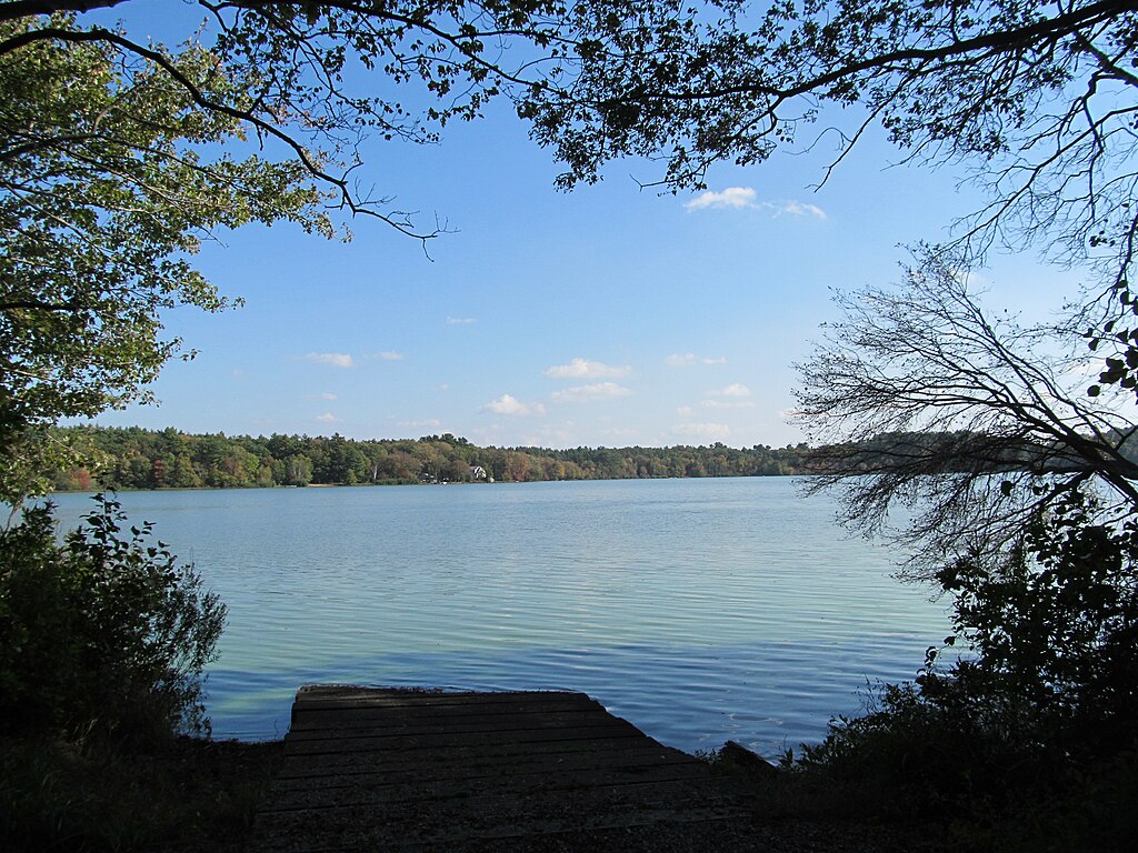 File:Maquan Pond, Hanson MA.jpg - Wikipedia