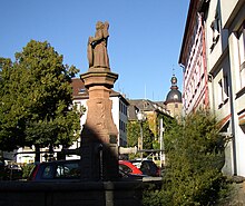 Innenstadt mit Schloss Laubach im Hintergrund