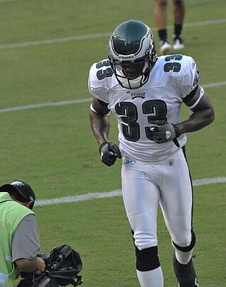 <span class="mw-page-title-main">Jack Ikegwuonu</span> American football player (born 1986)