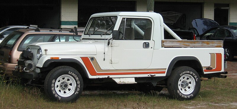 Jeep CJ8 scrambler