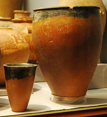 Nile clay A; Black-topped pottery; Naqada Ic-IIb KHM-Keramik-001.jpg