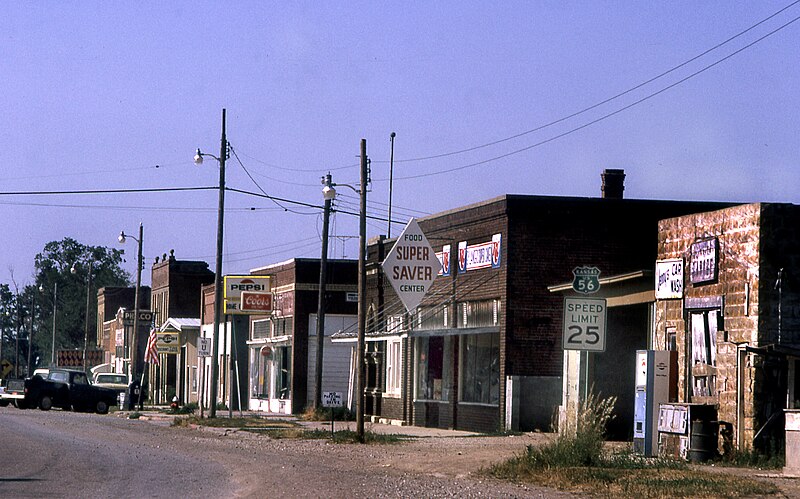 Kansas - Book Around The States 800px-Kansas.little_town1974.0024