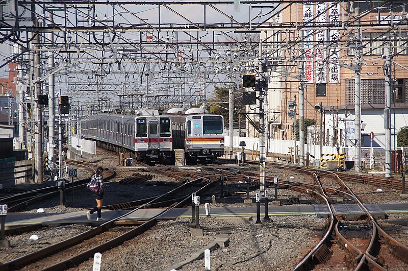 File:Kawagoeshi Station stabling sidings 20120204.JPG