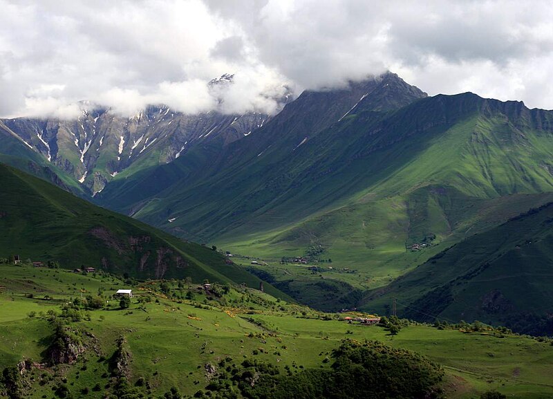 File:Khada gorge as seen from Mt Lomisi (Photo A. Muhranoff, 2011).jpg