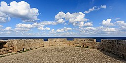 Kyrenia 01-2017 img07 Castle bastion