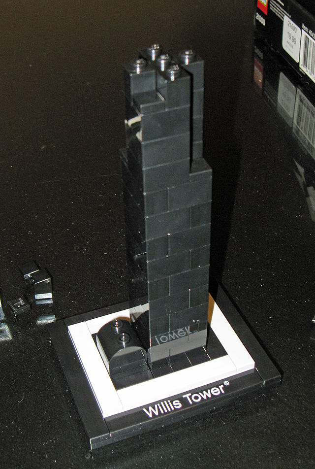 File:Lego Architecture 21000 - Willis Tower (7134946283).jpg - Wikimedia  Commons