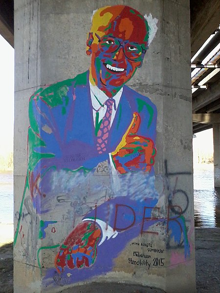 File:Lennart Meri grafiti Tartus.jpg