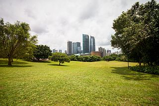 <span class="mw-page-title-main">Lianhuashan Park</span> Public park in Shenzhen, China