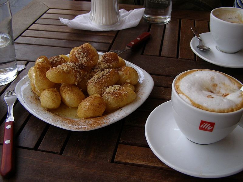 File:Loukoumades2.jpg